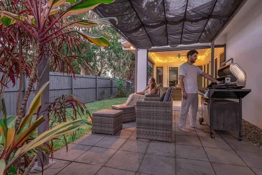 Coconut Cove Trinity Villa Trinity Beach Holiday home